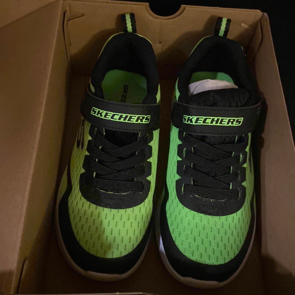 Sketchers boys sneakers. Size 2. Brand new in box. Never worn